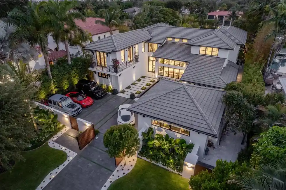 Aerial view of Casa Exumas and its waterfront